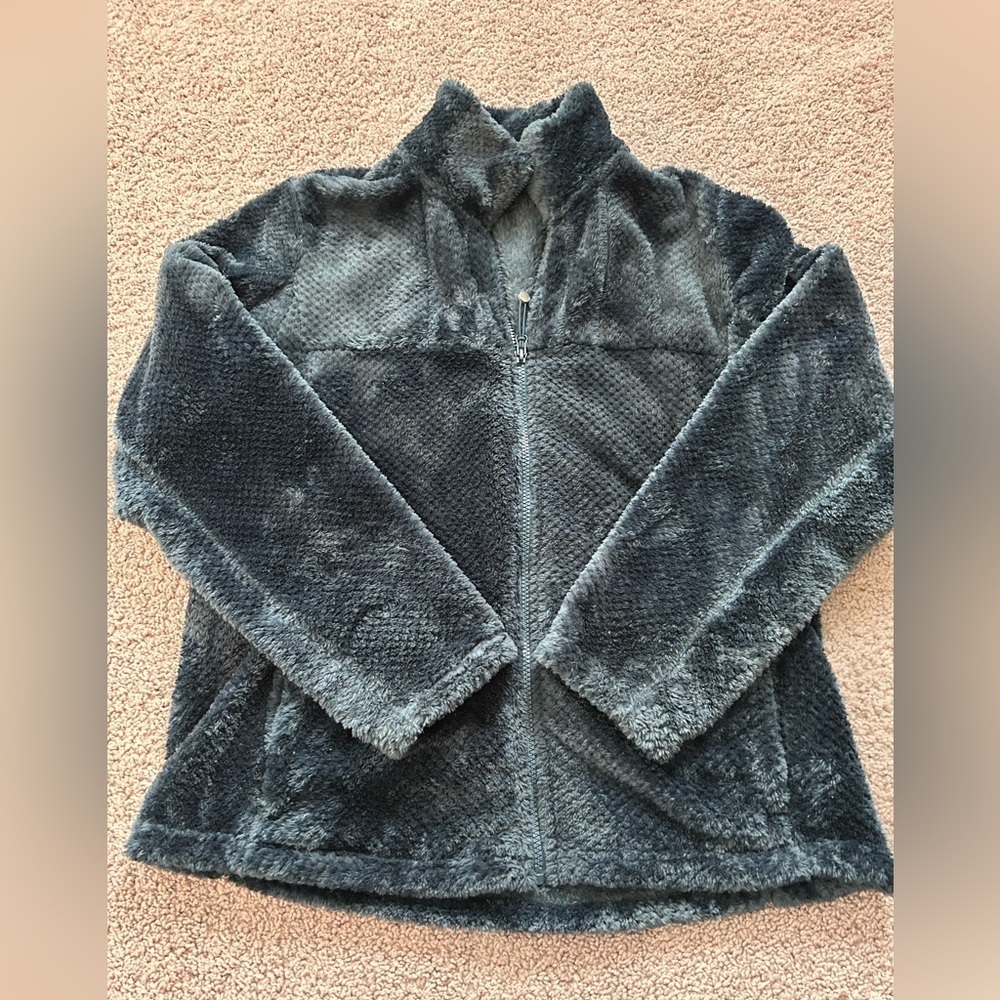 Ice Blue SWISS + ALPS Plush Women’s Navy Faux Fur Jacket
Size L